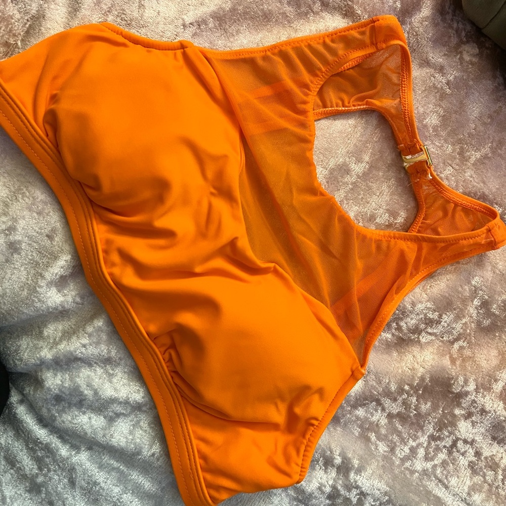 Venus bikini top, sports bra top